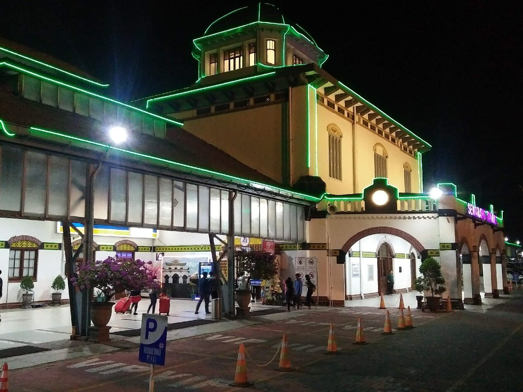 Semarang Tawang Station景点图片