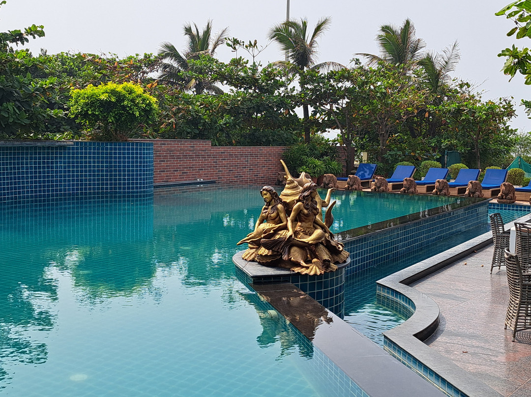 Mayfair Hotels & Resorts主图