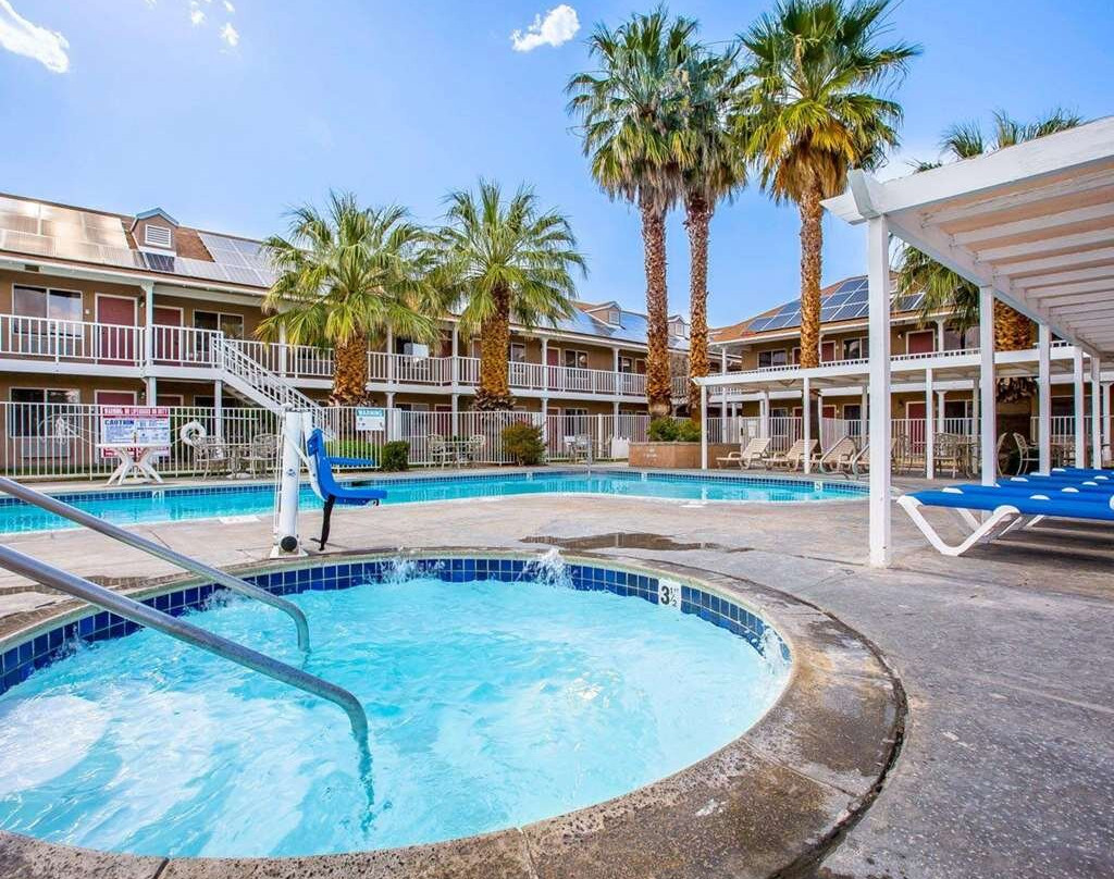 Red Mountain酒店住宿-Clarion Inn Near China Lake Naval Station