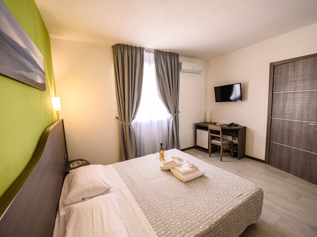 Hotel Rainbow Resort主图