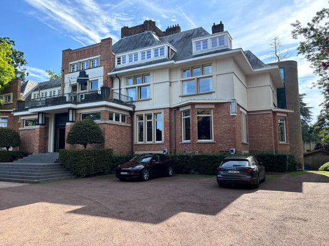 猎户座酒店主图