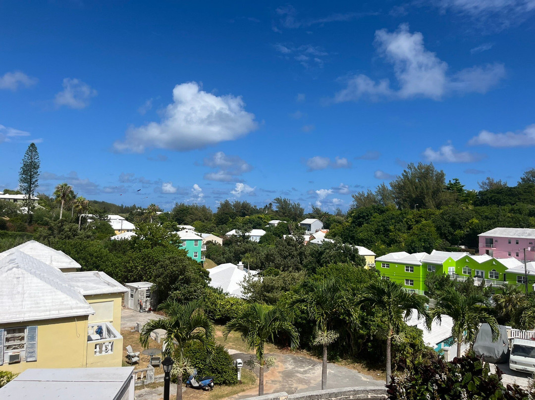 Clairfont Apartments主图