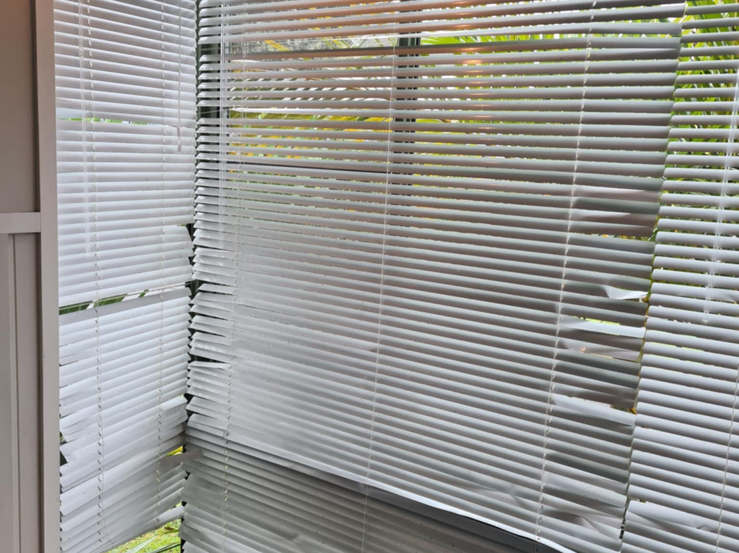 蓝礁湖海滩度假酒店主图