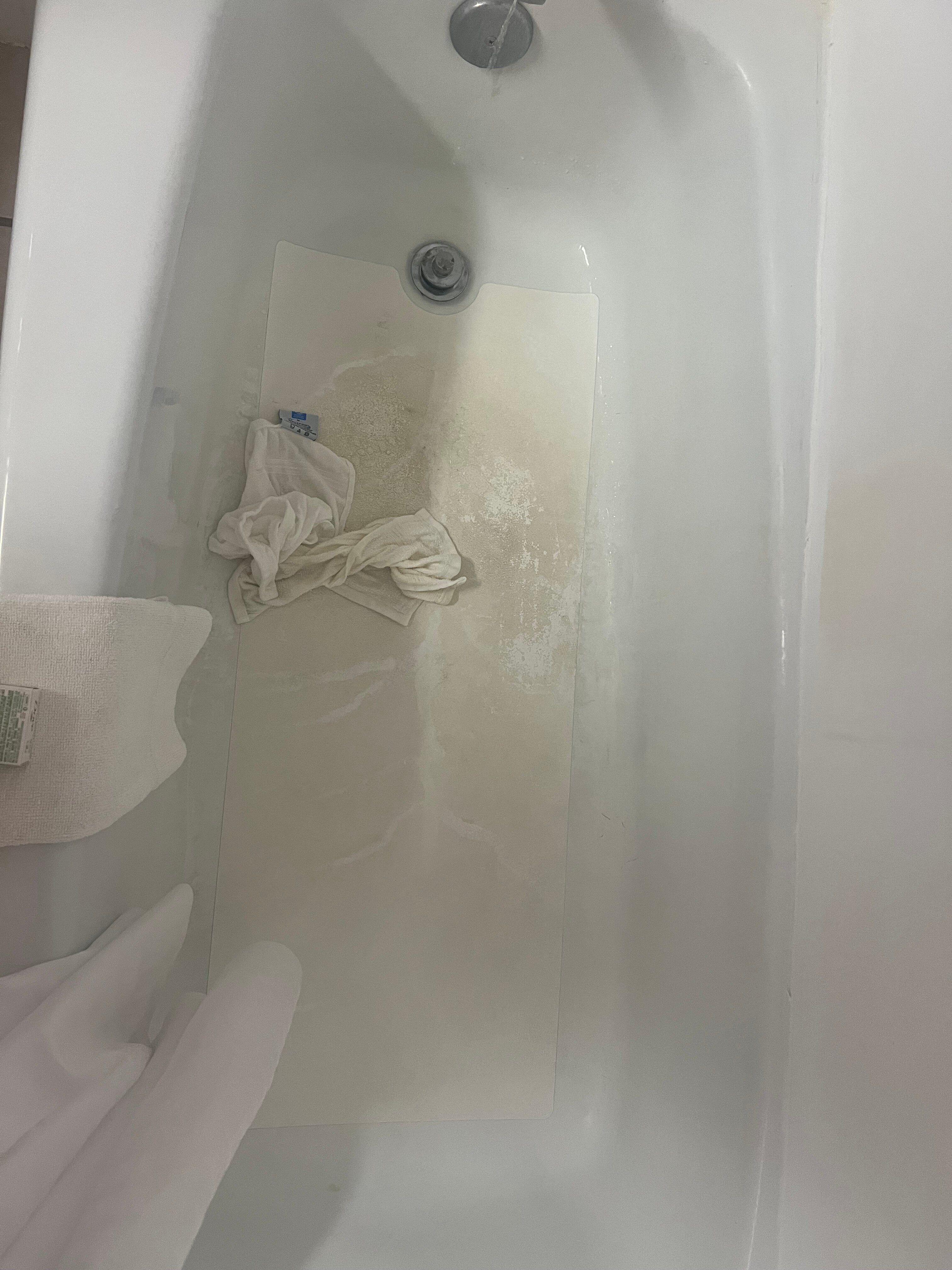 Baymont by Wyndham Salem Roanoke Area-浴室