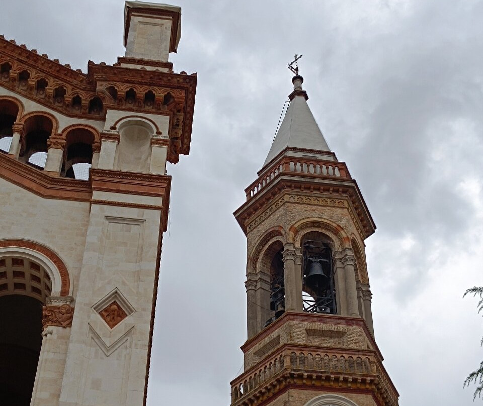 Santuario Beata Vergine Addolorata-奥西莫必去景点
