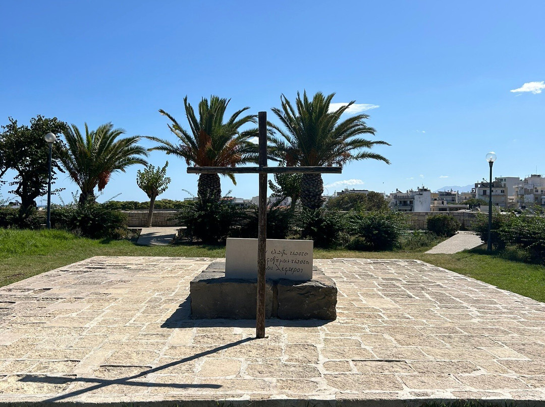 Venetian Walls and Tomb of Nikos Kazantzakis-伊拉克利翁必去景点