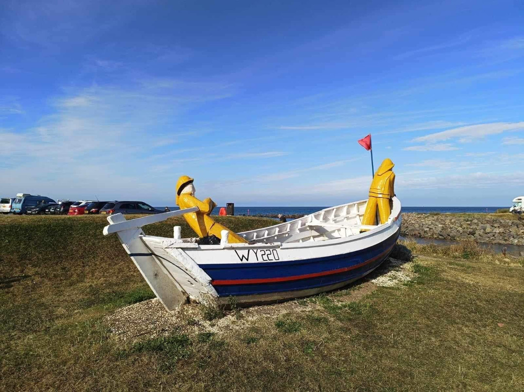 Skinningrove Beach景点图片