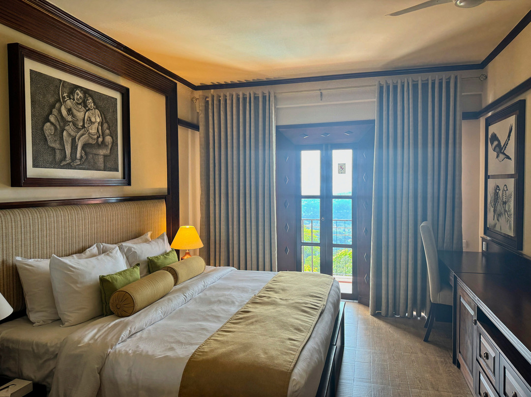 阿玛亚山酒店主图