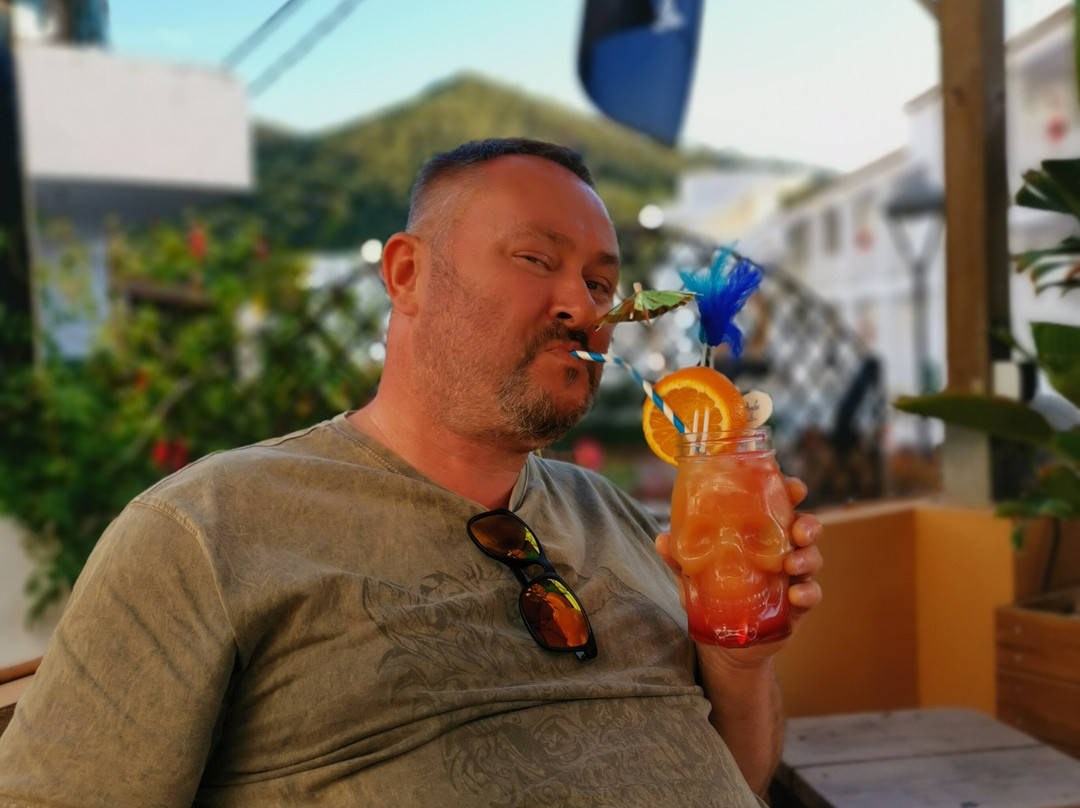 The Pirate Bar-Cala Llonga必去景点