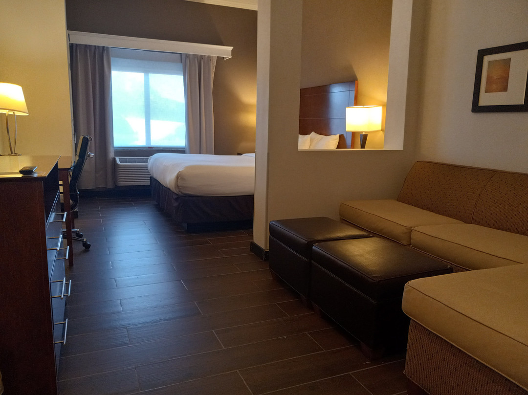 Comfort Suites Farmington主图