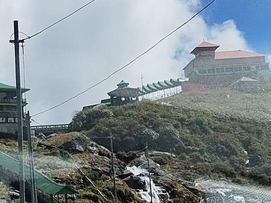 OZZY TOURS AND TRAVELS-甘托克必去景点