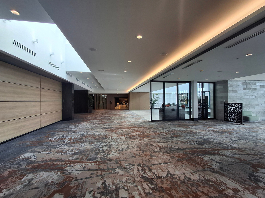 拉瓦尔喜来登酒店主图