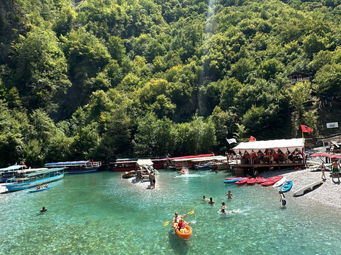 Guri Tours-地拉那必去景点