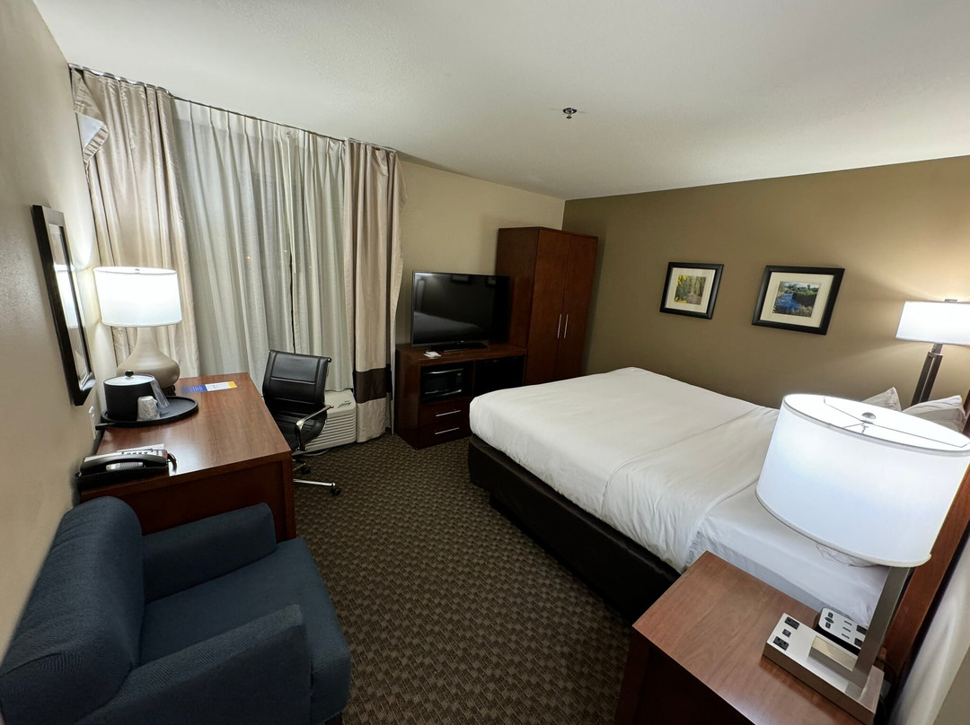 洛根汉普顿酒店主图