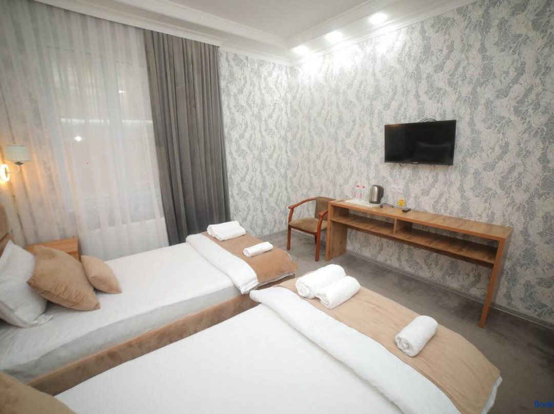 Hotel Tinchlik Plaza