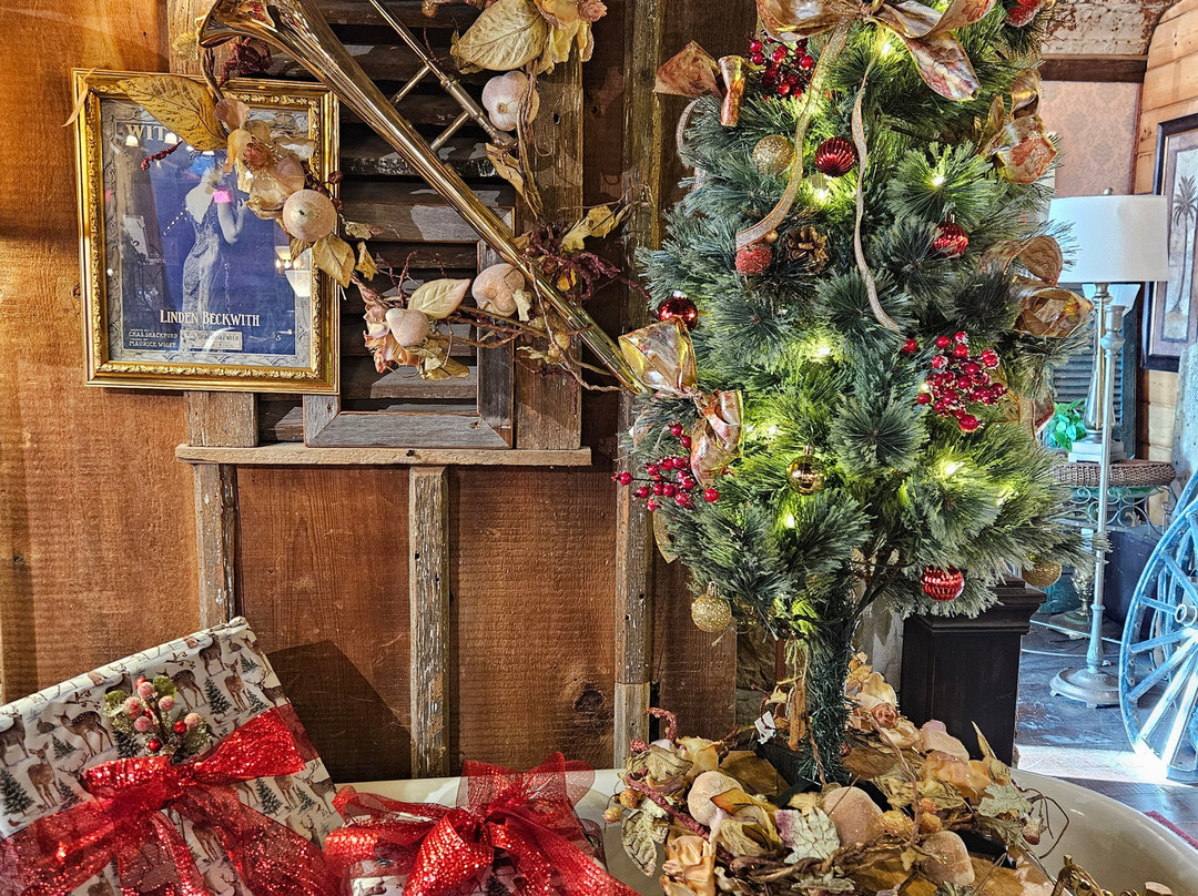 Elizabeth's Grand Antique Co.-Elizabeth必去景点