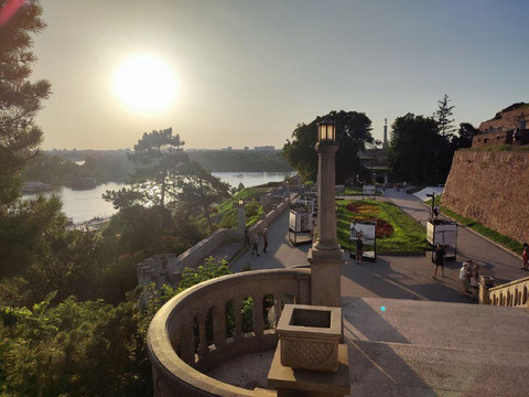 Belgrade Umbrella Tours-贝尔格莱德必去景点