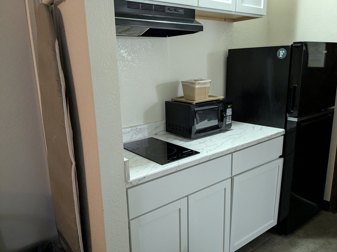 Suburban Studio Kansas City Airport North主图