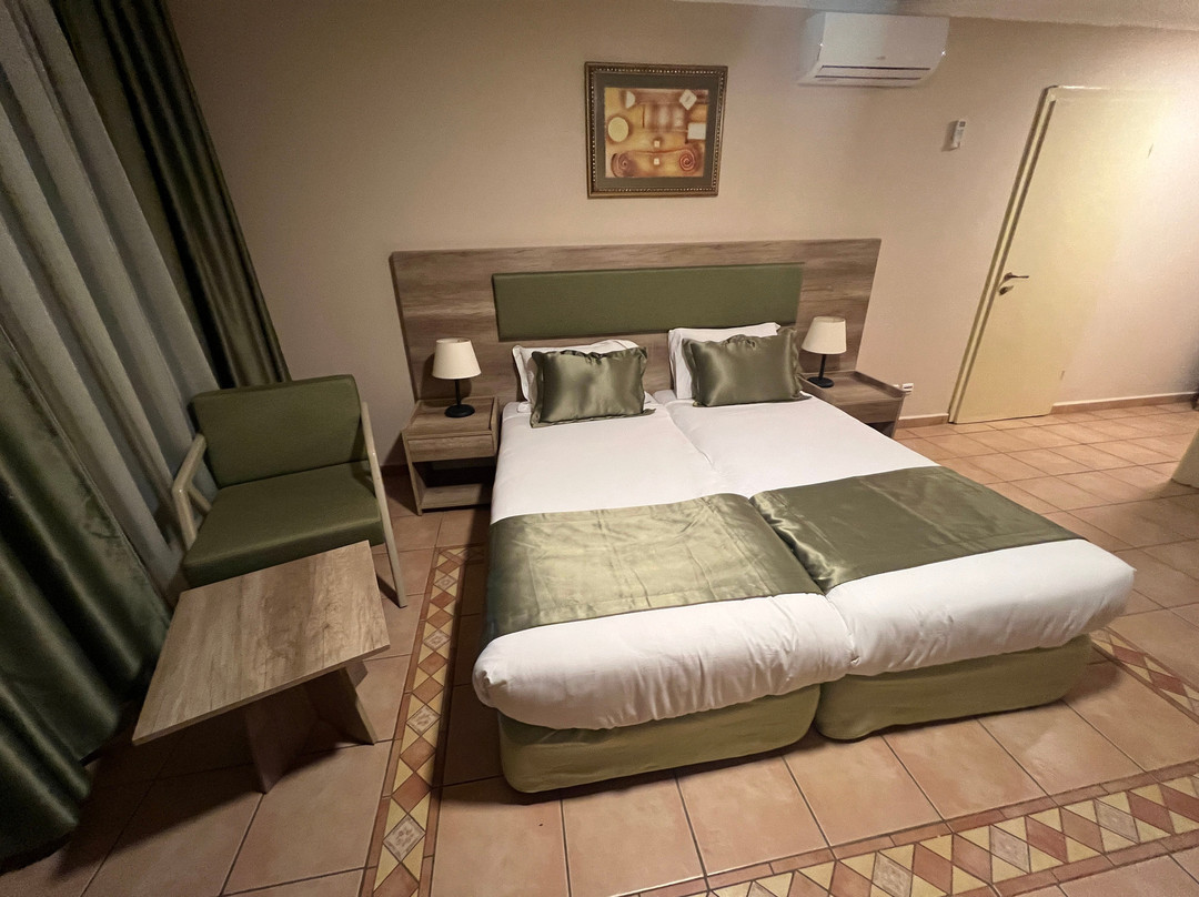 Ocean Bay Hotel & Resort主图