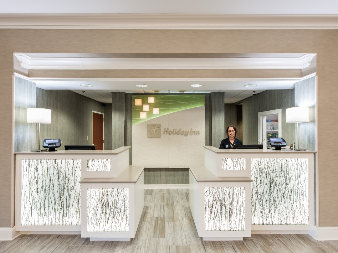 Holiday Inn & Suites Lake City by IHG主图