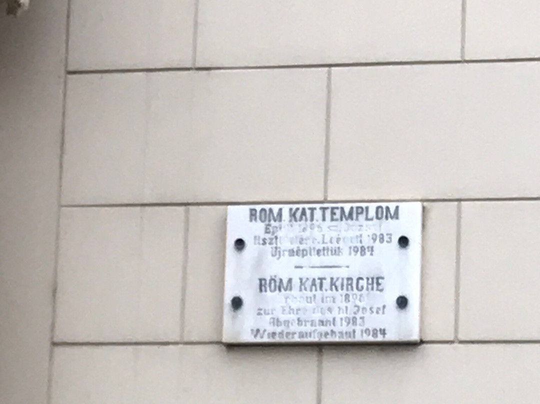 St. Joseph Roman Catholic Church景点图片