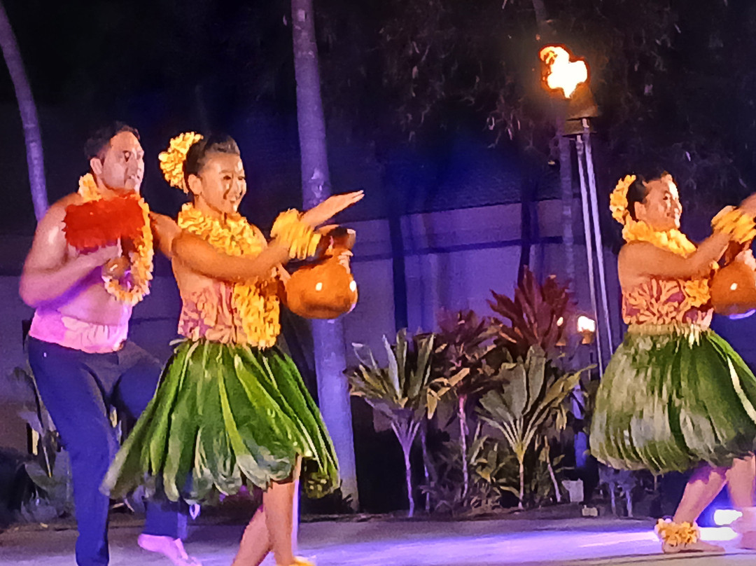 Hawaiiloa Luau-卡慕也拉必去景点