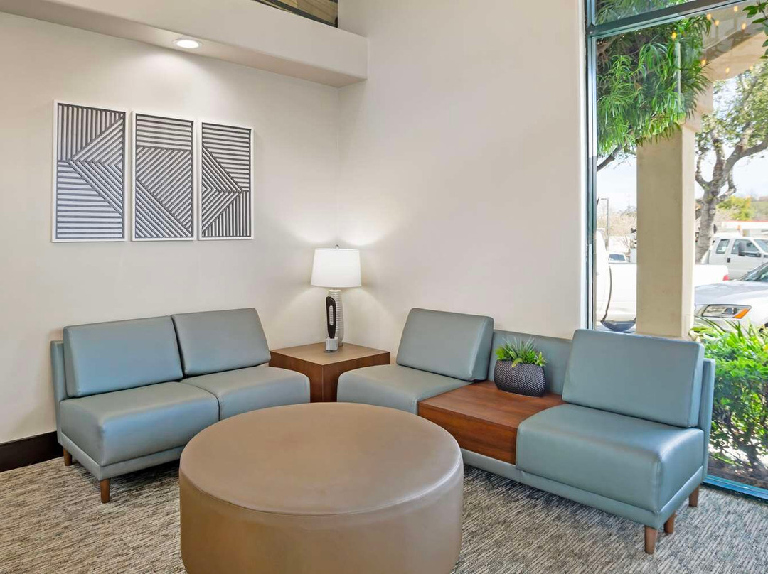 Best Western Plus Black Oak主图