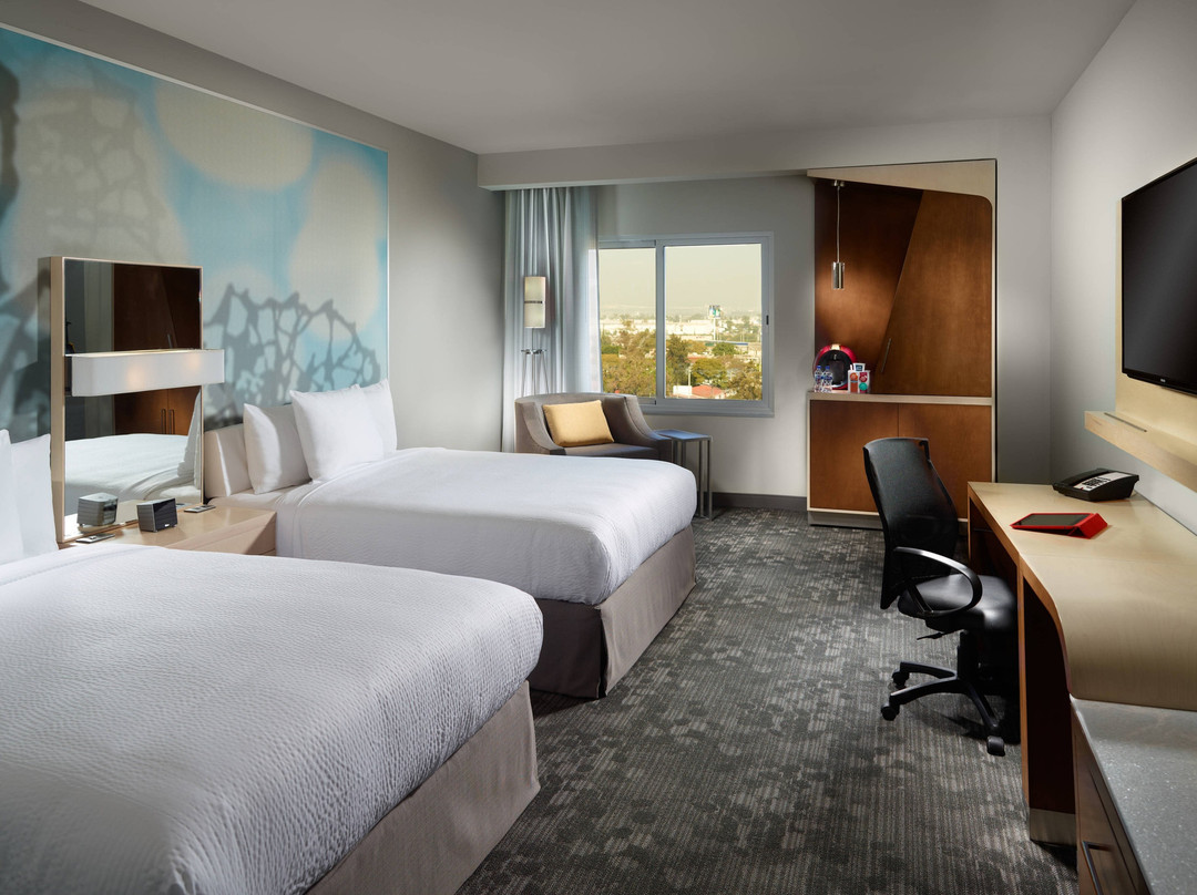 Obrajuelo酒店住宿-Courtyard by Marriott Queretaro