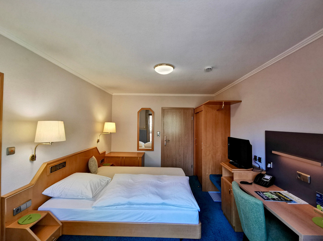 Fischerbach酒店住宿-Hotel Gasthaus zur Eiche