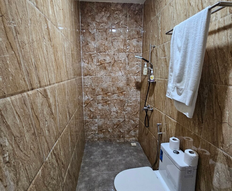 Crown Beach Villas Maldives景点图片