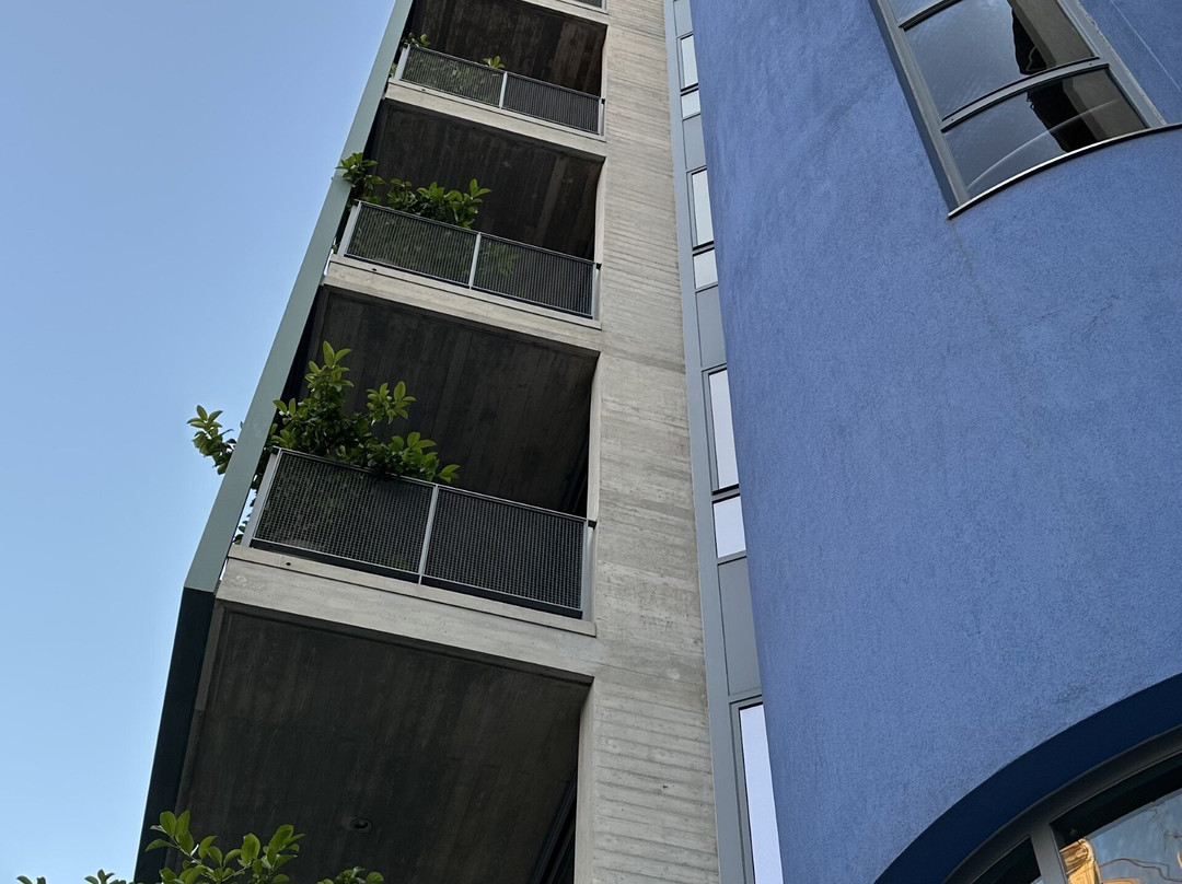 Athens BlueBuilding主图