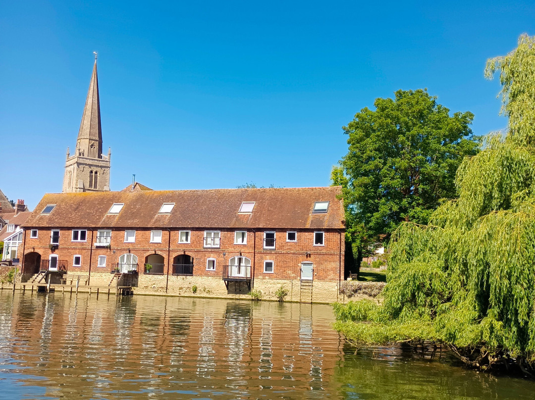 Le Boat - Chertsey-彻特西必去景点