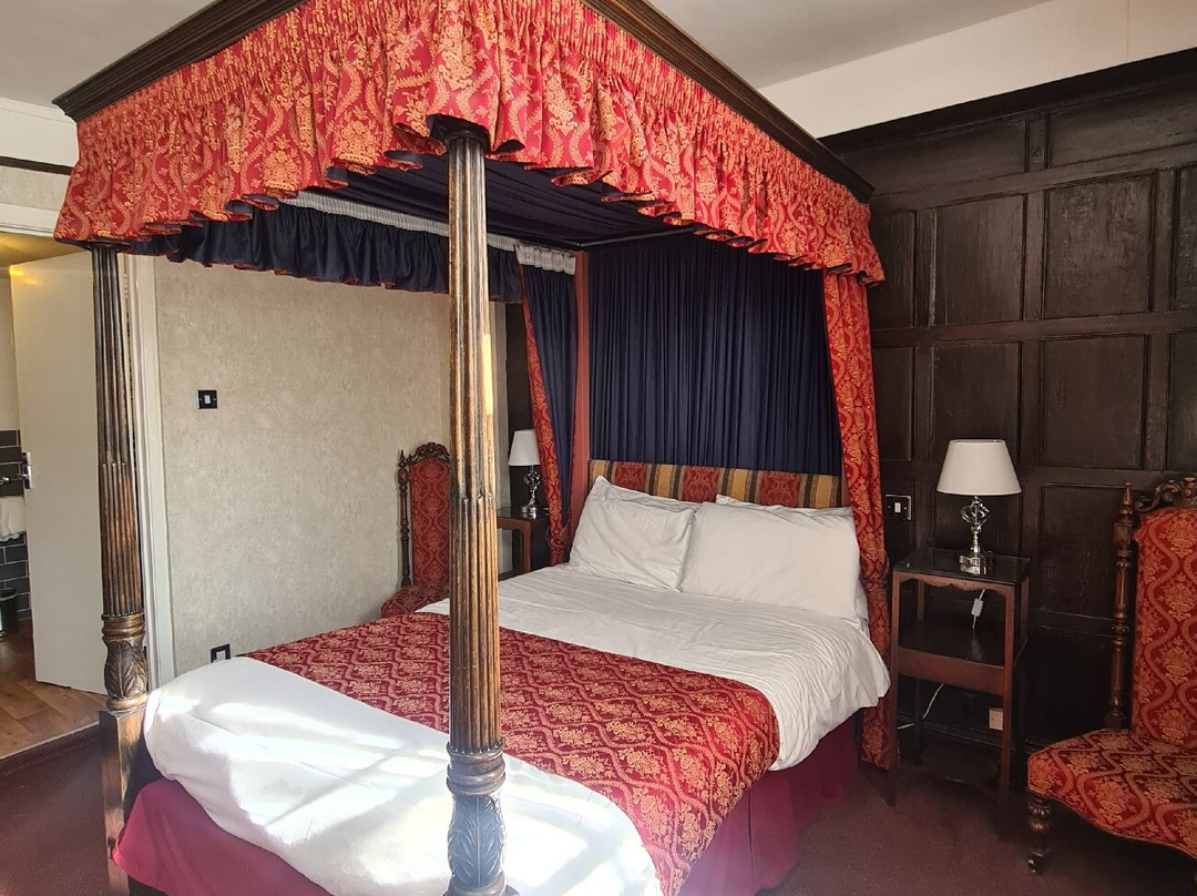 The Rose And Crown Hotel主图