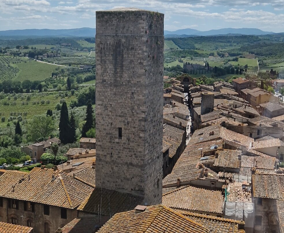 Torre Grossa (o Torre del palazzo del Podesta)景点图片