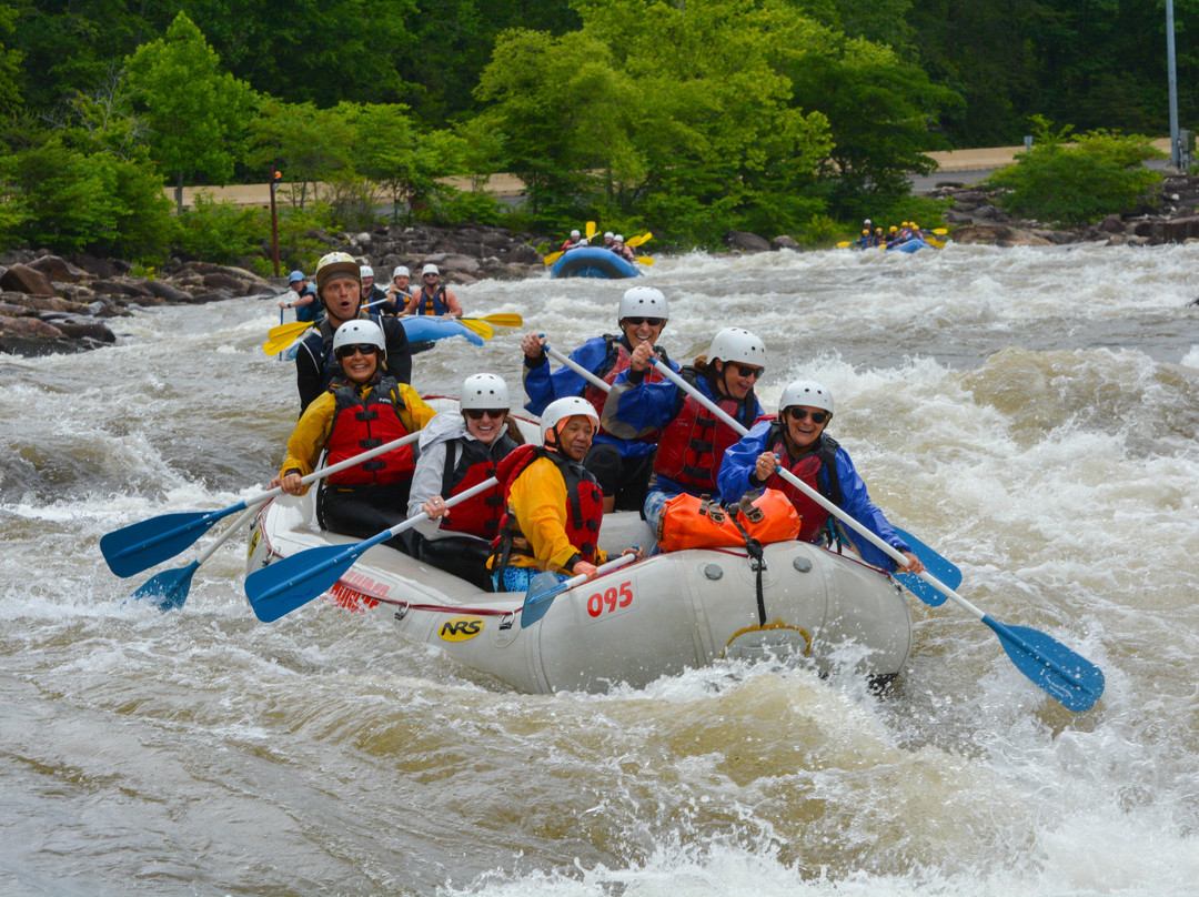 Rolling Thunder River Company景点图片