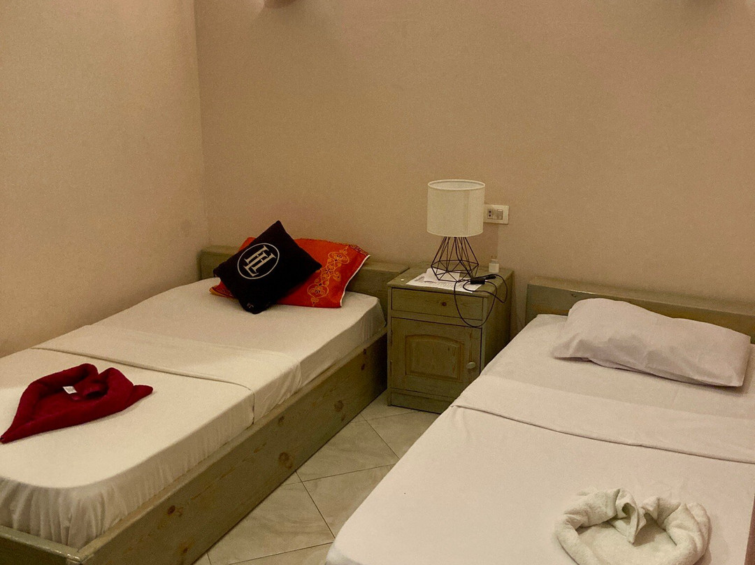 Happy Land Hotel主图