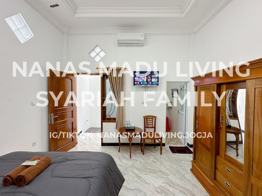 Nanas Madu Living Syariah Family