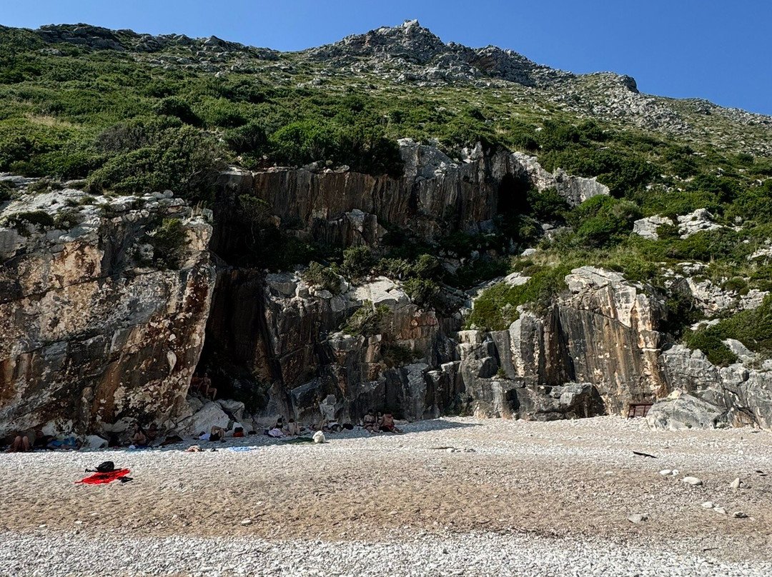 Gramma Bay Beach-Himare必去景点