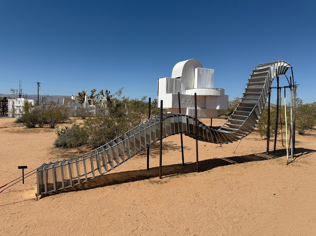 Noah Purifoy Desert Art Museum-约书亚树必去景点