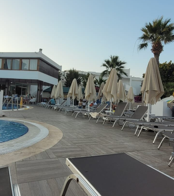 Bendis Beach Hotel主图