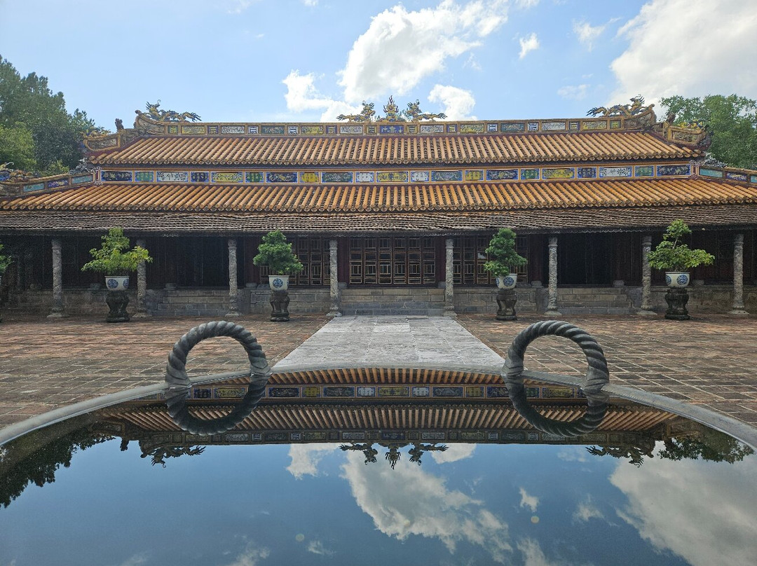 Imperial Tomb of Dong Khanh-顺化必去景点