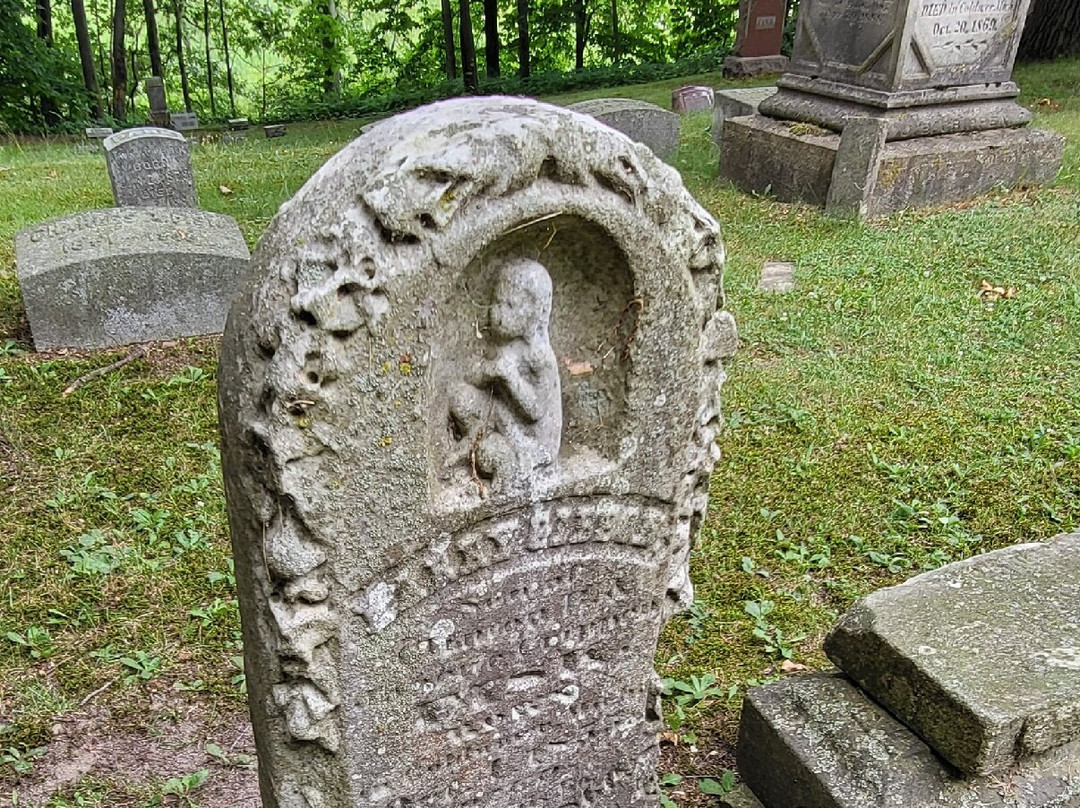 Oak Grove Cemetery-Coldwater必去景点