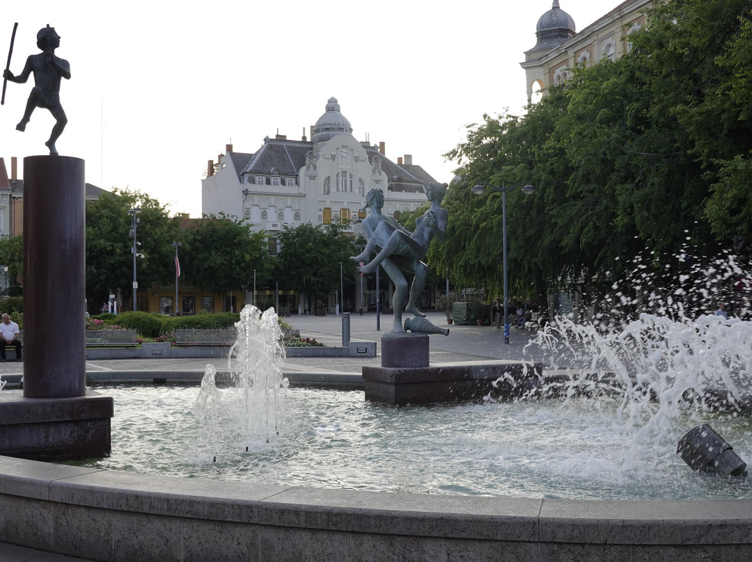 Main Square Fountain-松博特海伊必去景点