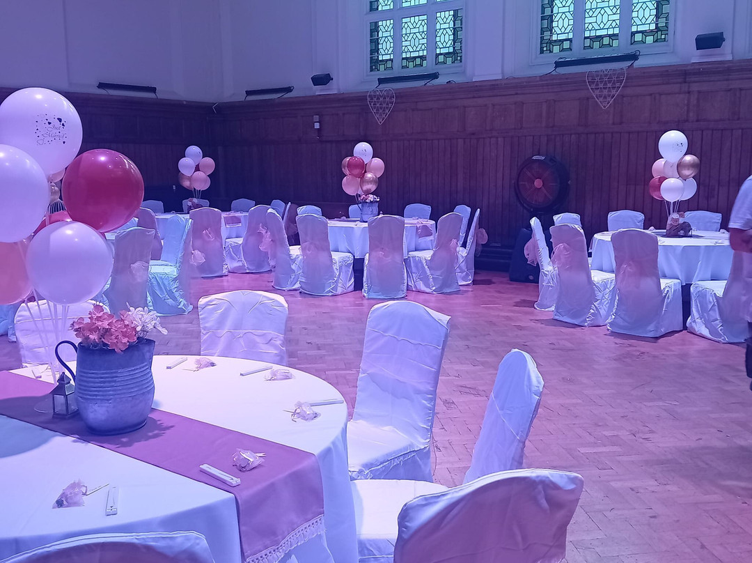 The Old Courts-威根必去景点