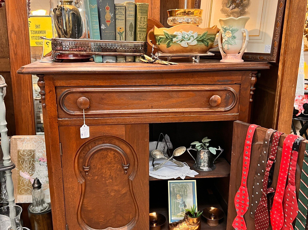 Antique Gallery of Round Rock-朗德罗克必去景点