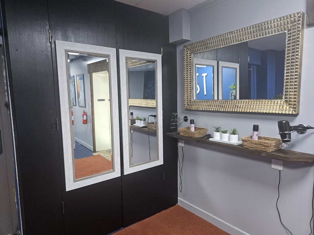 Float Space, By Palm Springs-Thorne必去景点