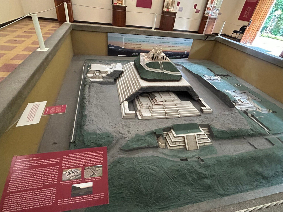 Great Pyramid of Cholula-圣佩德罗乔卢拉必去景点