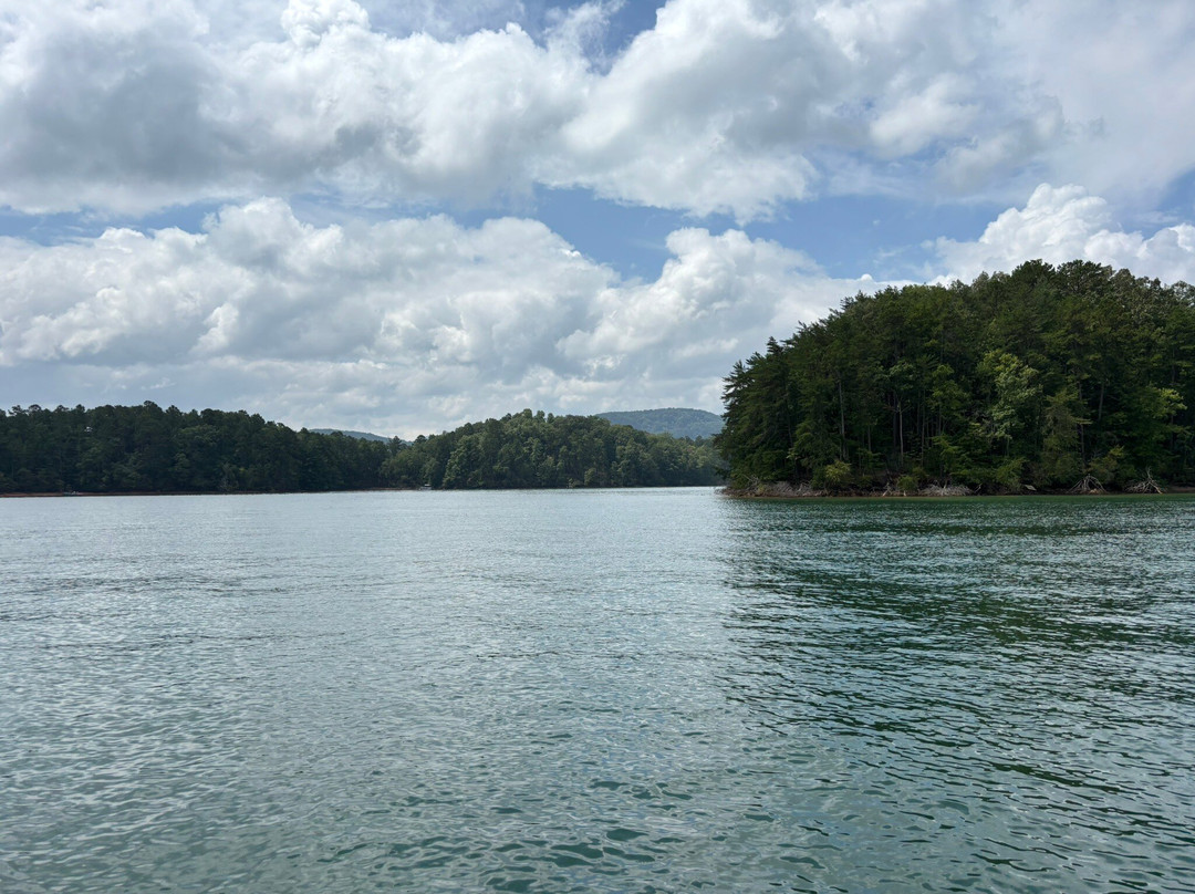 Blue Ridge Boat Rentals-Morganton必去景点