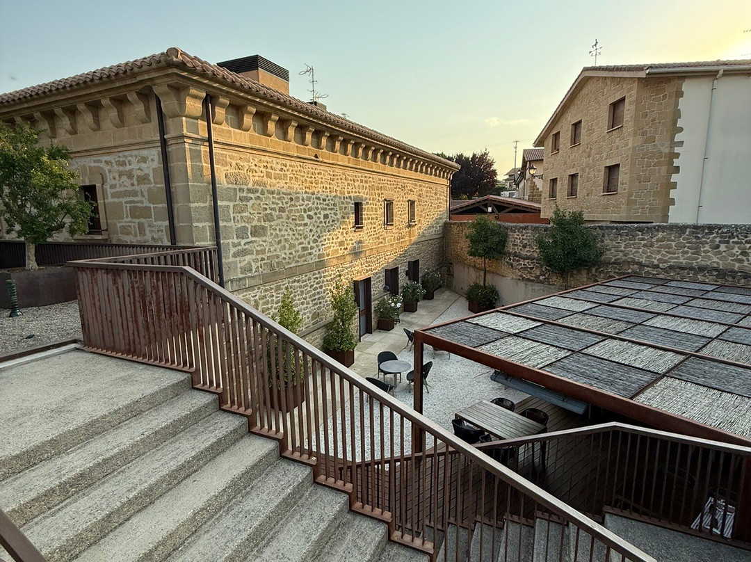 萨马涅戈宫酒店主图