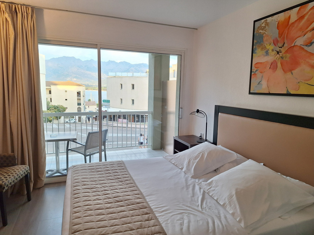 Hotel Mariana主图